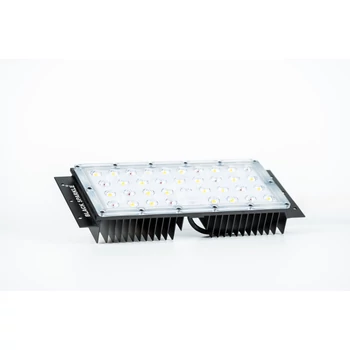 Ledium Black Sparkle® növényvilágító LED modul, teljes spektrumú, IP65, 140°, 100W, 250 µmol/s, tápegység nélkül, max. 2000 mA CC 