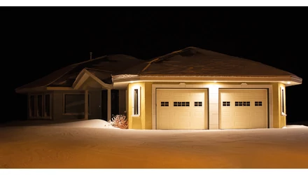 Eresz alatti világítás - hogy ne kelljen sötétben tapogatóznod