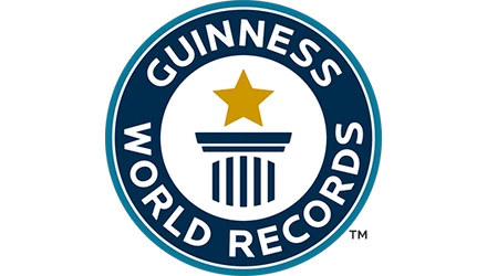 Hol is található a világ legnagyobb függesztett LED lámpateste? Új Guinness-rekord született!