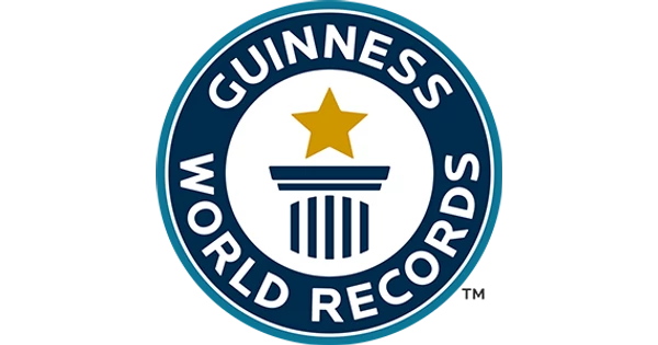 Hol is található a világ legnagyobb függesztett LED lámpateste? Új Guinness-rekord született!